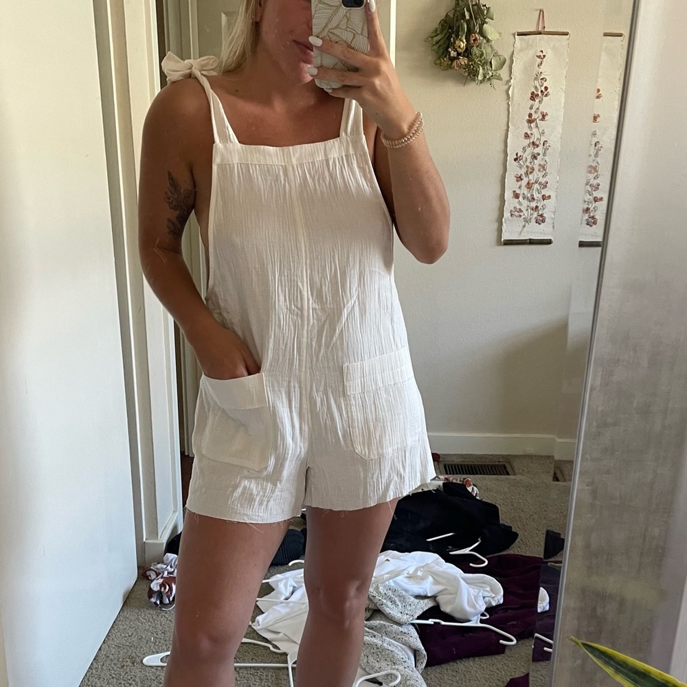 NWT Billabong Romper/Beach coverup